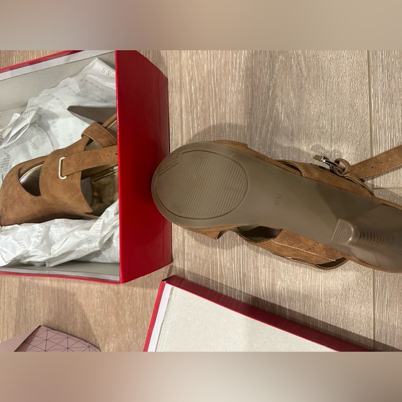 Guess Suede Pump - NEW IN BOX - Picture 4 of 5